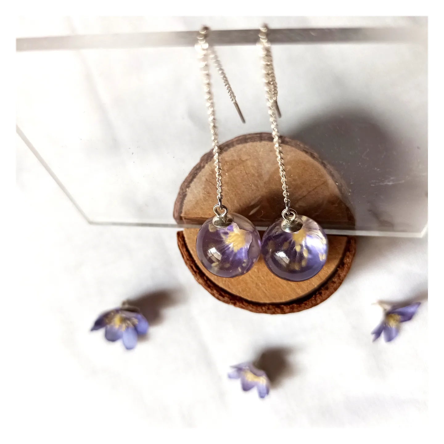 Pendientes Hepática Novilis o Violeta de Bosque